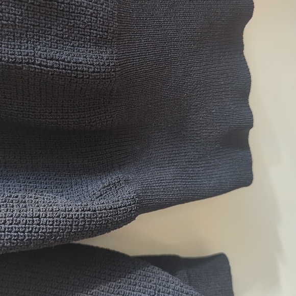 Wilfred / Aritzia. Livvie Crewneck Ribbed Sweater. Black. Size Medium. - Picture 8 of 12